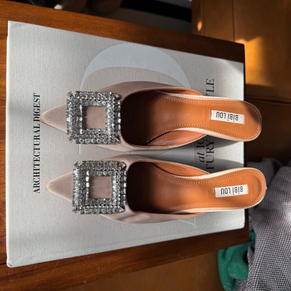 Bibi Lou kitten heels